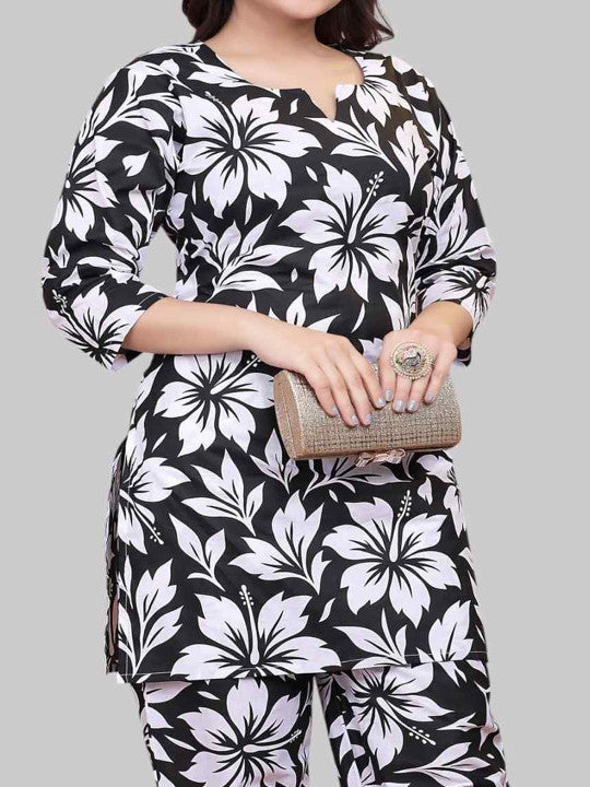 Women Floral Printed Kurta with Trousers