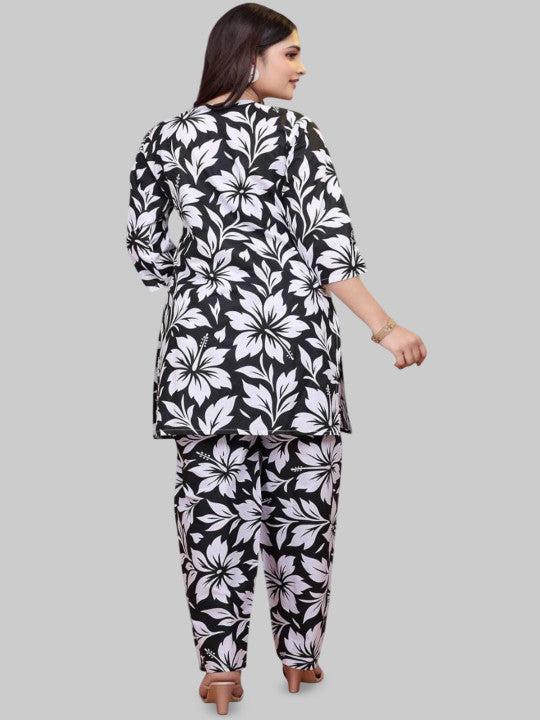 Women Floral Printed Kurta with Trousers