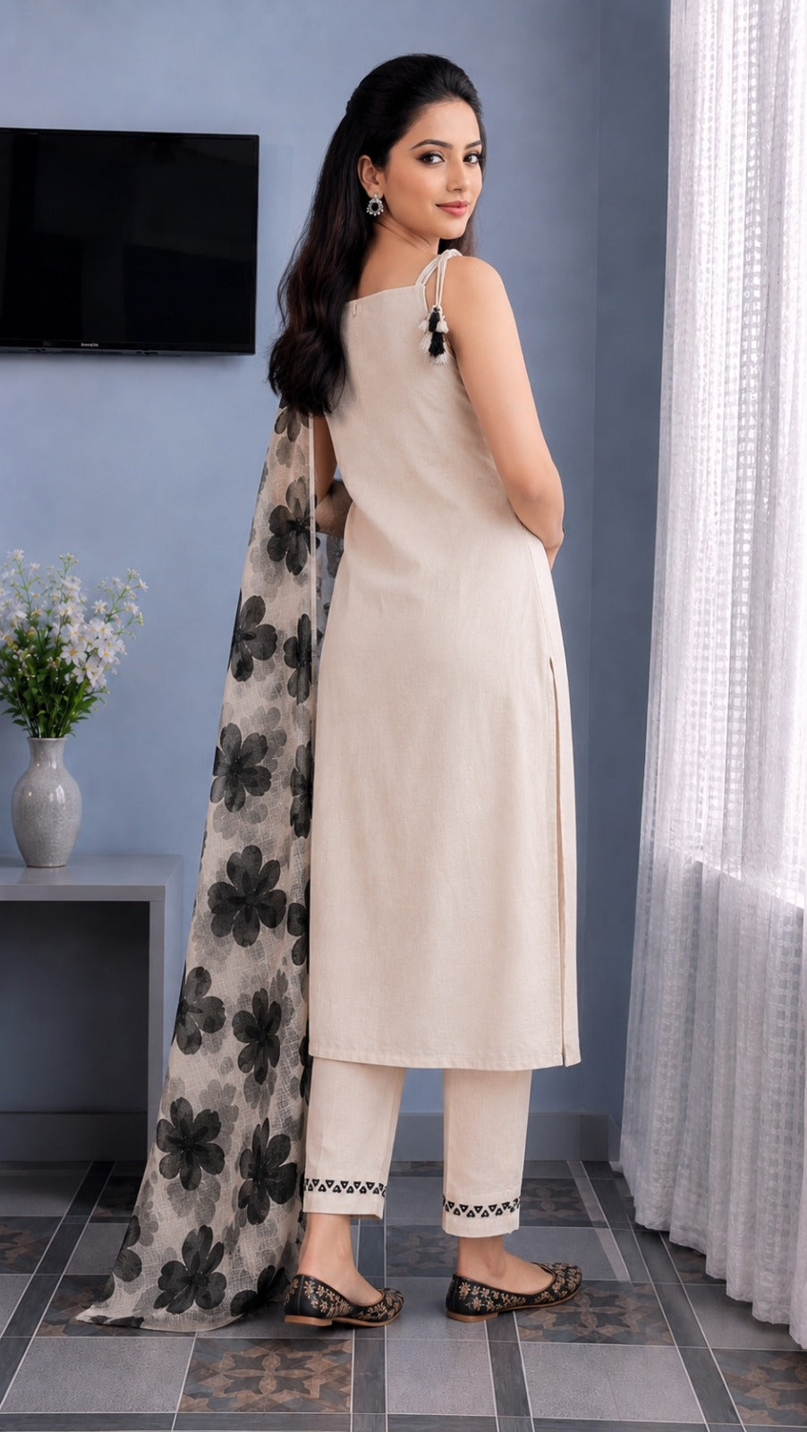 Women Floral Embroidered Regular Thread Work Kurta with Trousers & With Dupatta