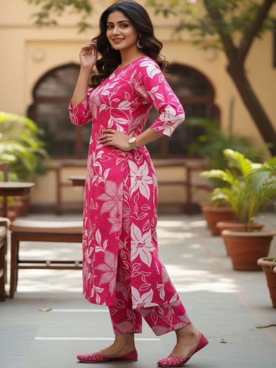 Women Floral Printed Regular Kurta with Trousers