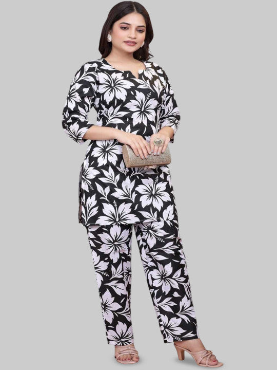 Women Floral Printed Kurta with Trousers